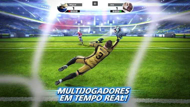 Captura de ecrã do Football Strike num remate para a baliza